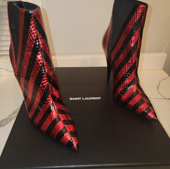 Saint Laurent Kiki 110 Chelsea Laquer boots - Picture 4 of 8